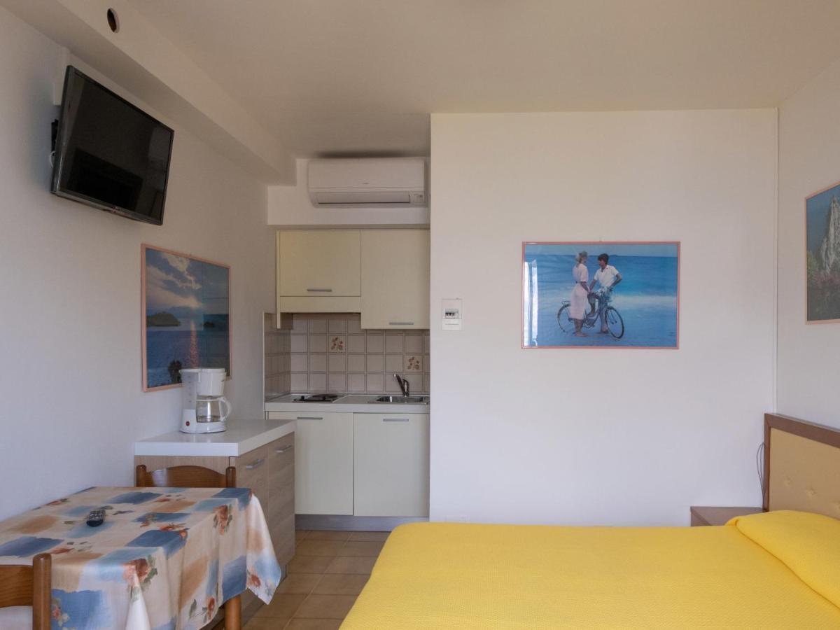 Locazione Turistica Casa Maria-5 By Interhome Assenza di Brenzone Dış mekan fotoğraf